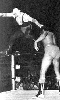 Don Jardine invents rope-walking.