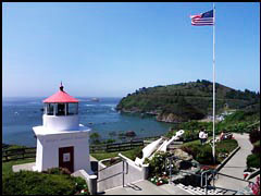 [Thumbnail of Memorial Lighthouse]