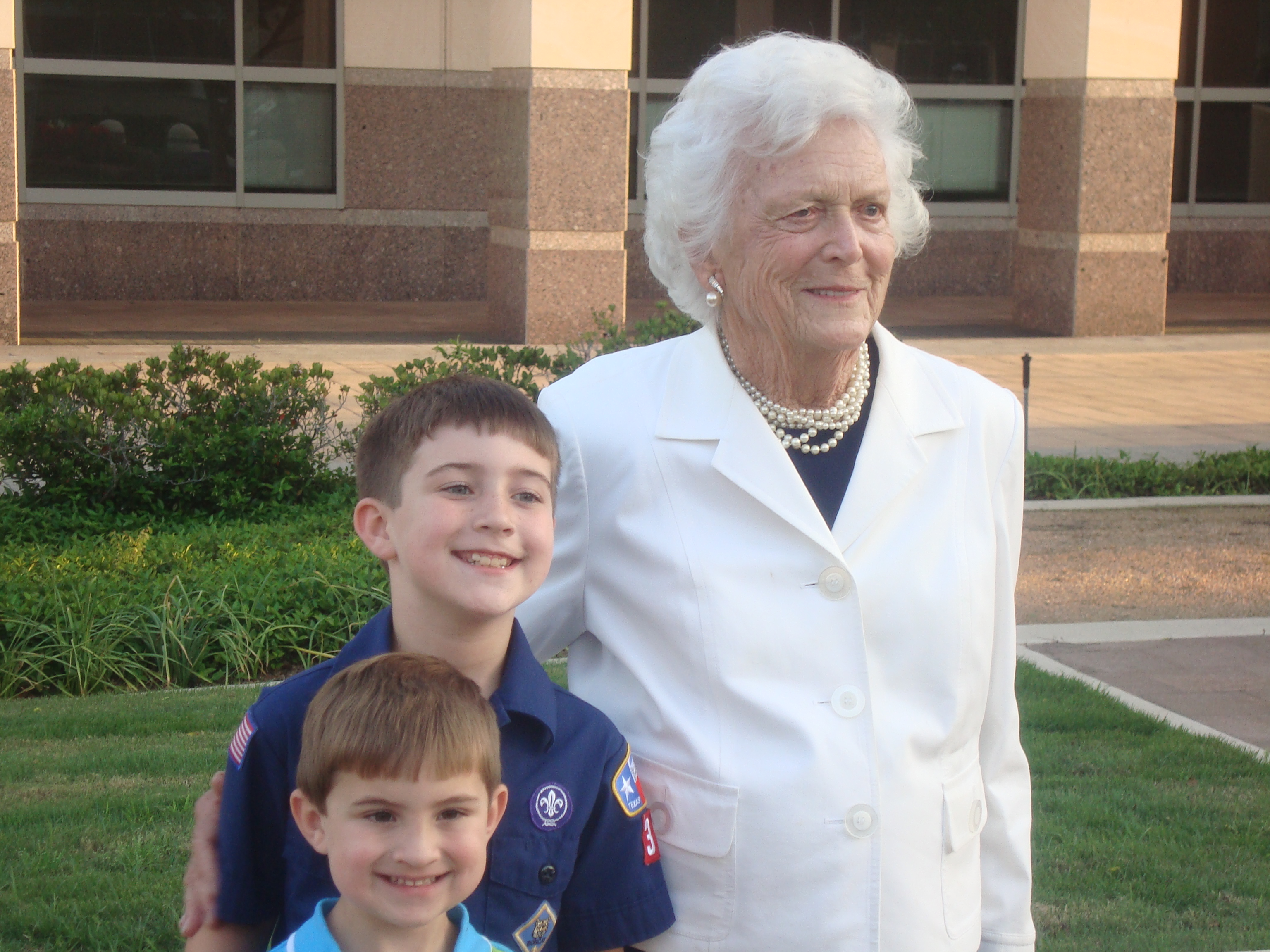Pack 350 Scout with Barbara Bush