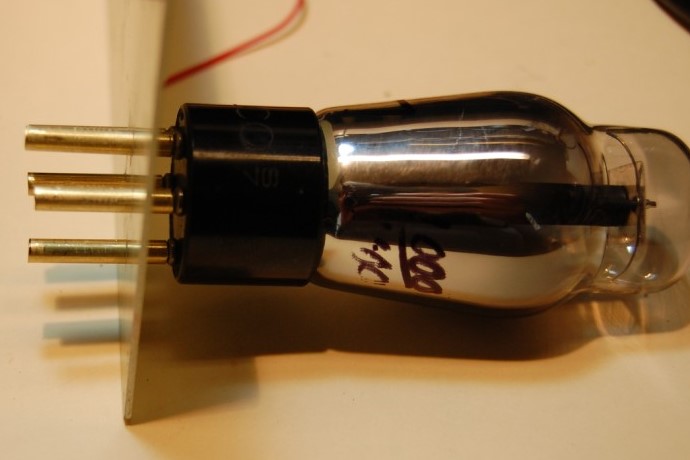 Homebrew tube socket